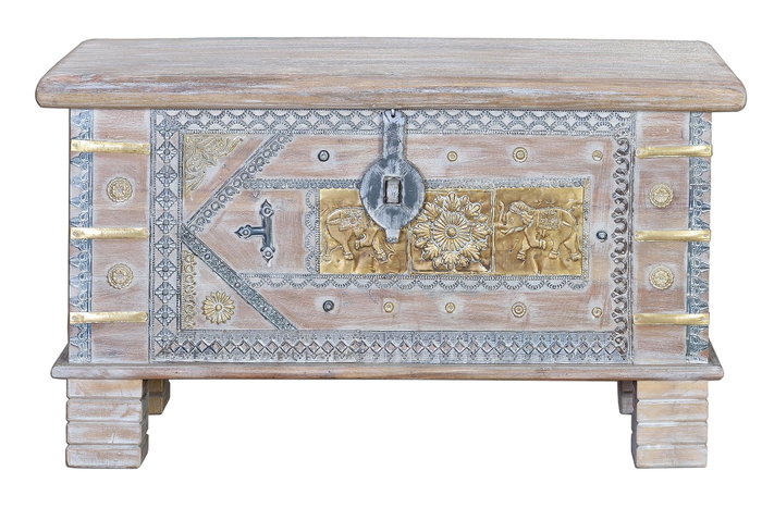 GINER Y COLOMER - Baûl de Mango Vieilli Blanc - Coffre en Bois Massif avec Détails en Bronze - Ouverture Supérieure - Meuble Artisanal